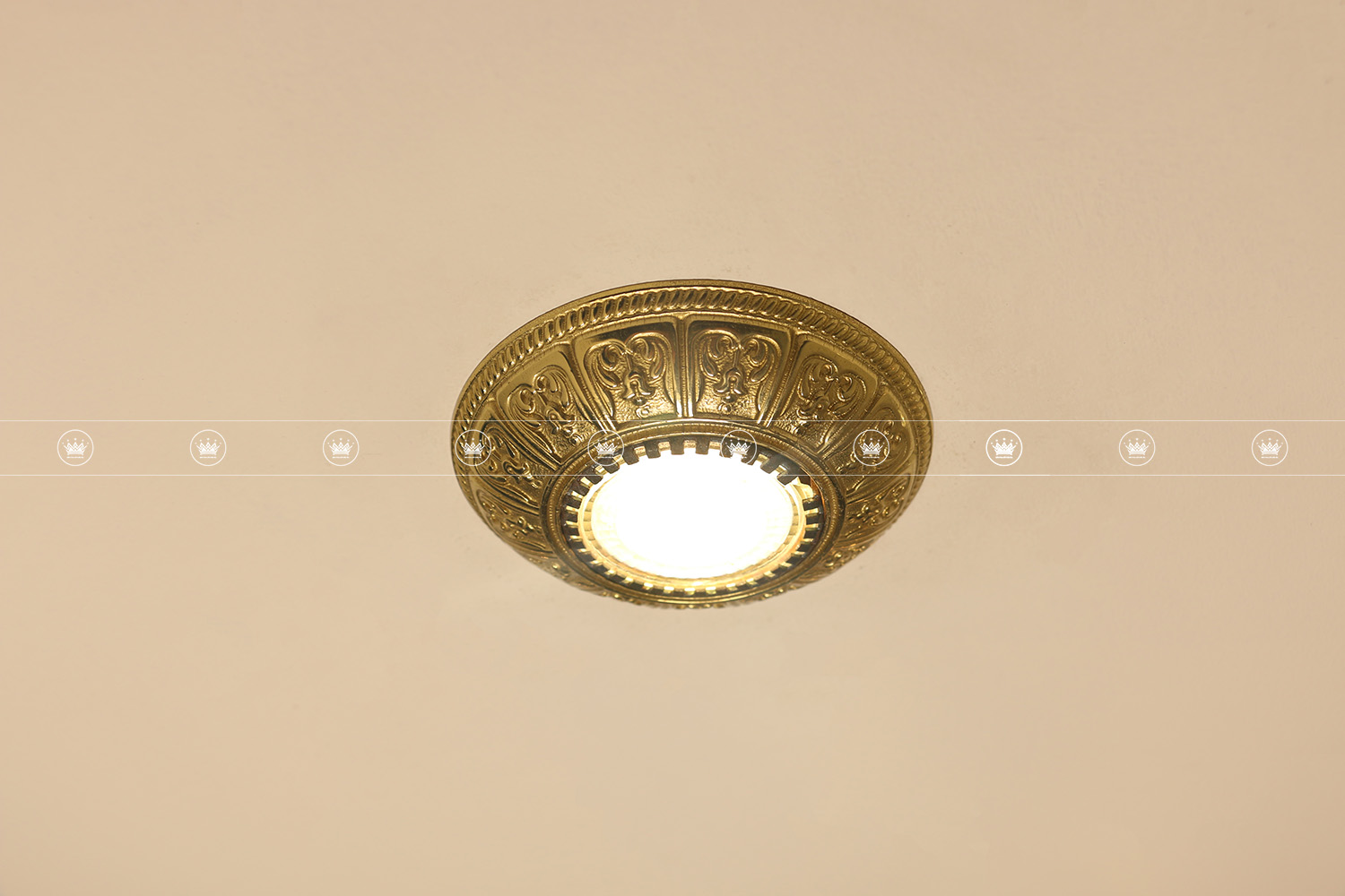 MẪU ĐÈN SPOTLIGHT ĐỒNG ƯA CHUỘNG 2024 6