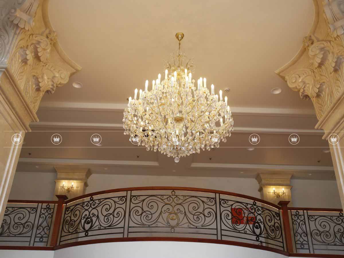 Bí quyết vệ sinh đèn chùm nhanh chóng, hiệu quả tại nhà