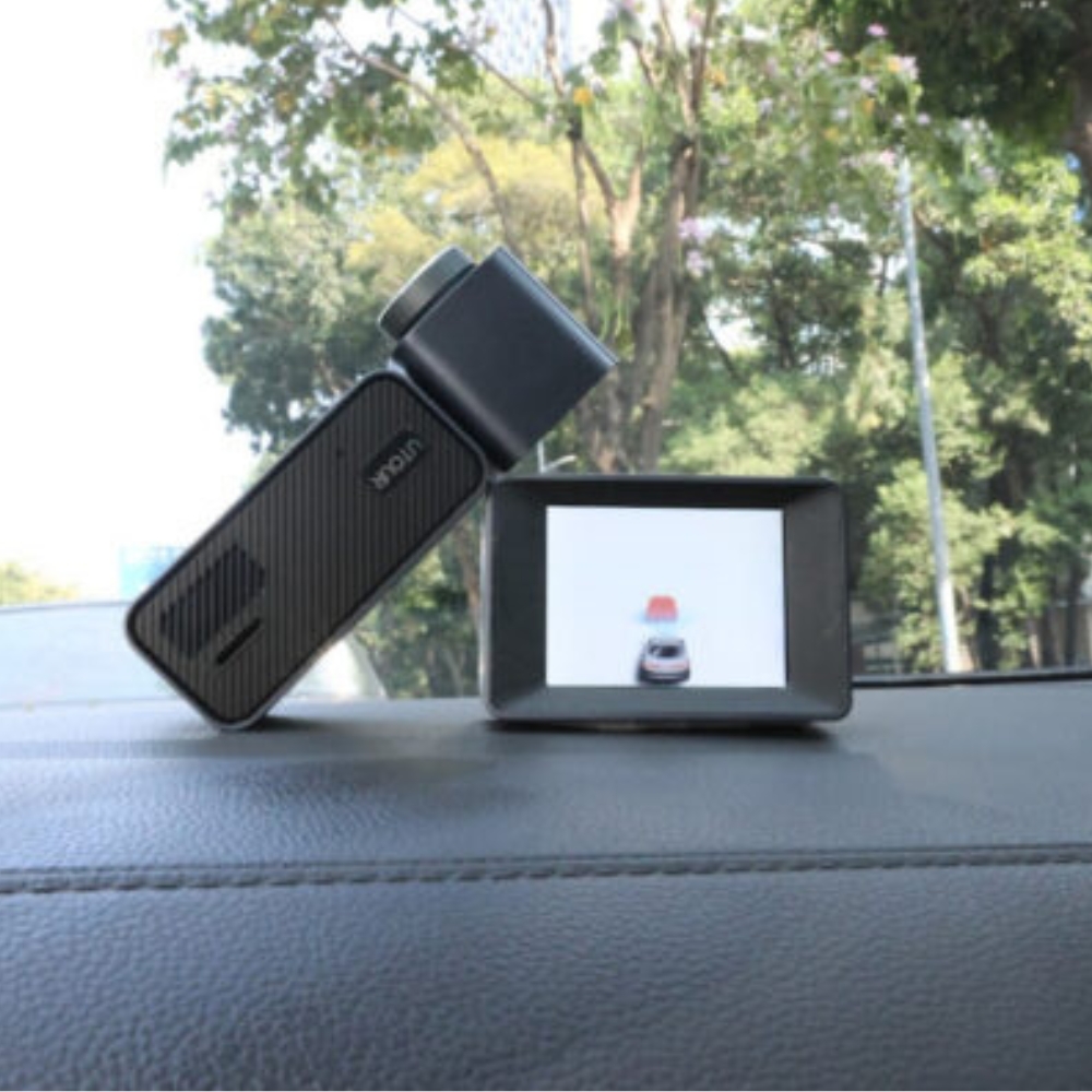 Camera Hành Trình Trên Xe Ô Tô Utour C2 3
